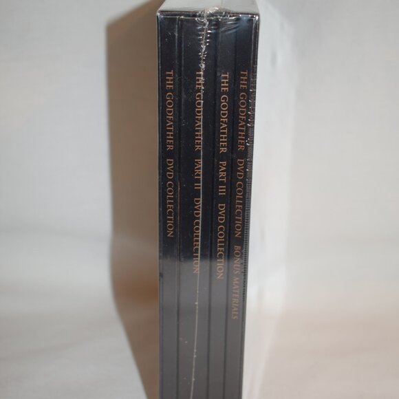 NIP The Godfather 3 DVD Collection Plus Bonus Materials DVD - Picture 2 of 4